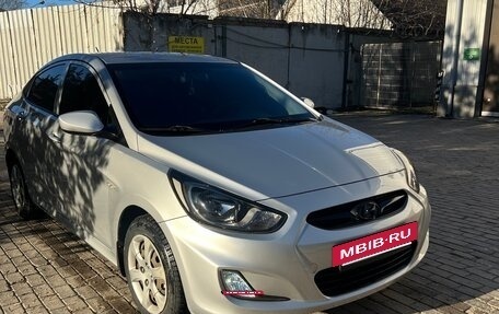 Hyundai Solaris II рестайлинг, 2013 год, 870 000 рублей, 15 фотография