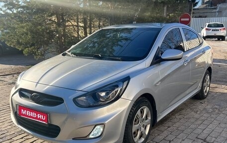 Hyundai Solaris II рестайлинг, 2013 год, 870 000 рублей, 14 фотография