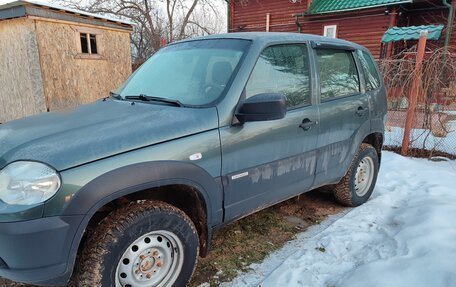 Chevrolet Niva I рестайлинг, 2016 год, 950 000 рублей, 2 фотография