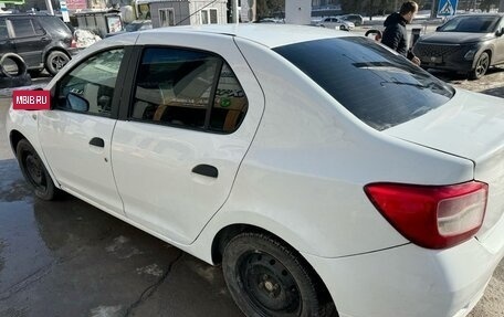 Renault Logan II, 2017 год, 650 000 рублей, 2 фотография