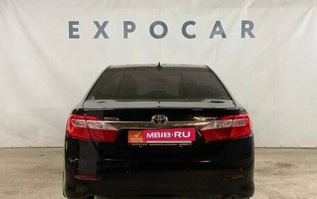 Toyota Camry, 2013 год, 1 590 000 рублей, 6 фотография