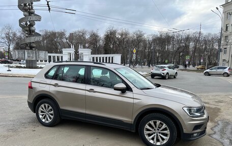 Volkswagen Tiguan II, 2018 год, 2 100 000 рублей, 7 фотография