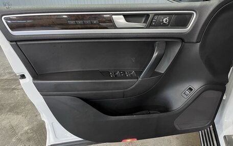 Volkswagen Touareg III, 2013 год, 2 097 000 рублей, 17 фотография