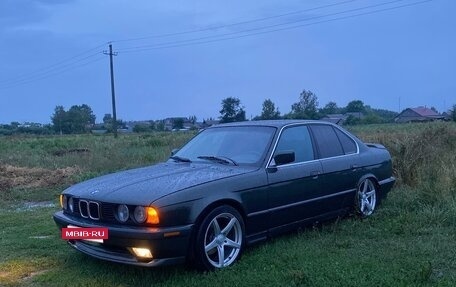 BMW 5 серия, 1989 год, 420 000 рублей, 26 фотография