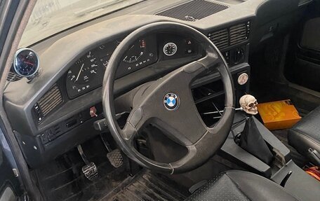 BMW 5 серия, 1985 год, 680 000 рублей, 11 фотография