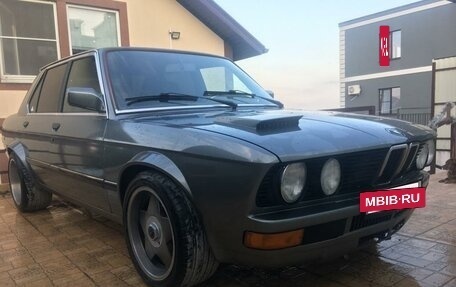 BMW 5 серия, 1985 год, 680 000 рублей, 5 фотография