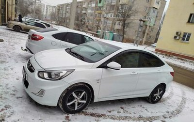 Hyundai Solaris II рестайлинг, 2013 год, 950 000 рублей, 1 фотография