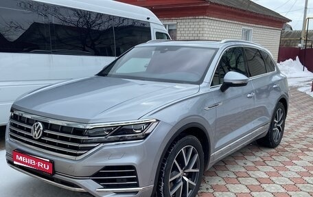 Volkswagen Touareg III, 2018 год, 6 299 000 рублей, 1 фотография