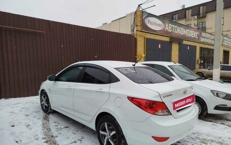 Hyundai Solaris II рестайлинг, 2013 год, 950 000 рублей, 4 фотография