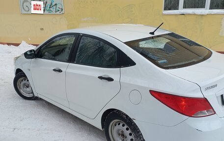 Hyundai Solaris II рестайлинг, 2015 год, 850 000 рублей, 4 фотография