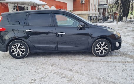 Renault Scenic III, 2010 год, 825 000 рублей, 2 фотография