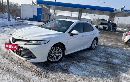 Toyota Camry, 2019 год, 3 100 000 рублей, 4 фотография