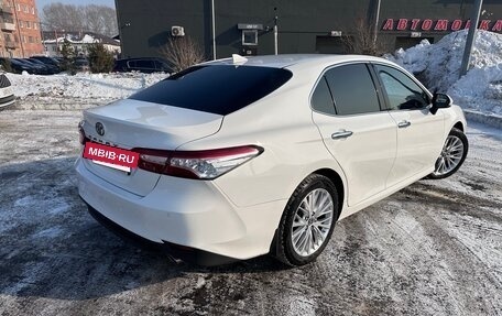 Toyota Camry, 2019 год, 3 100 000 рублей, 8 фотография