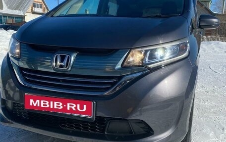 Honda Freed II, 2019 год, 1 740 000 рублей, 3 фотография