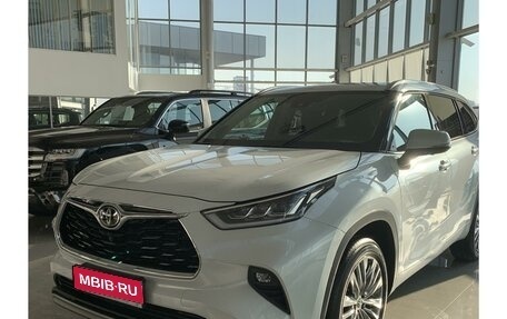 Toyota Highlander, 2024 год, 6 790 000 рублей, 1 фотография