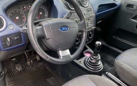 Ford Fiesta, 2006 год, 290 000 рублей, 16 фотография