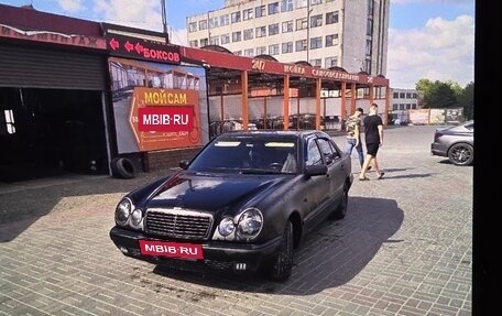 Mercedes-Benz E-Класс, 1997 год, 650 000 рублей, 2 фотография