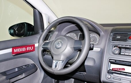 Volkswagen Touran III, 2010 год, 897 000 рублей, 13 фотография