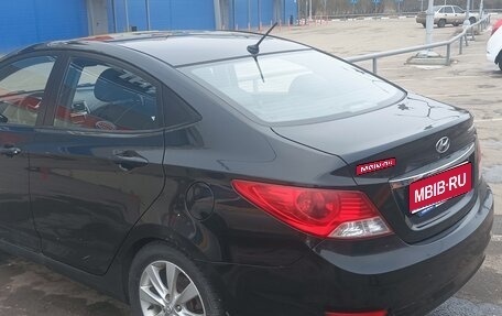 Hyundai Solaris II рестайлинг, 2011 год, 720 000 рублей, 1 фотография