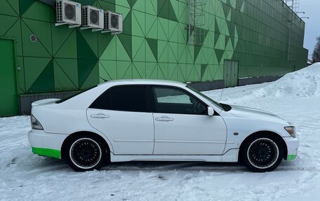 Toyota Altezza, 2002 год, 800 000 рублей, 8 фотография