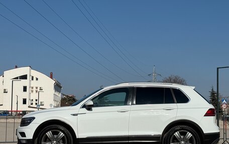 Volkswagen Tiguan II, 2017 год, 2 297 000 рублей, 16 фотография