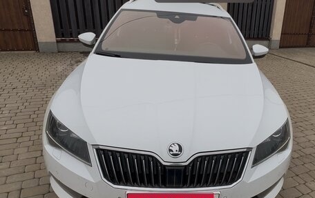 Skoda Superb III рестайлинг, 2018 год, 3 110 000 рублей, 1 фотография