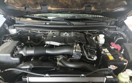Mitsubishi Pajero Sport III рестайлинг, 2017 год, 3 300 000 рублей, 18 фотография