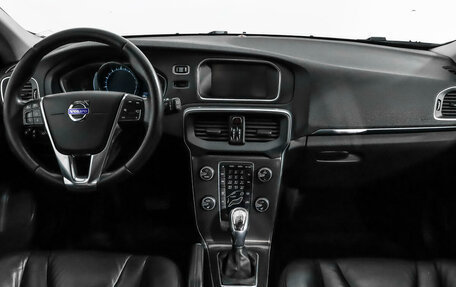 Volvo V40 Cross Country I, 2013 год, 1 700 000 рублей, 13 фотография