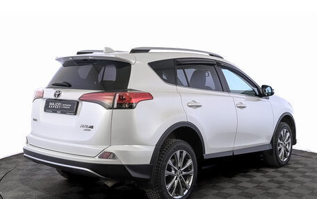 Toyota RAV4, 2018 год, 2 855 000 рублей, 5 фотография