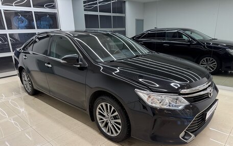 Toyota Camry, 2017 год, 2 190 000 рублей, 3 фотография