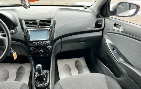 Hyundai Solaris II рестайлинг, 2011 год, 729 000 рублей, 15 фотография