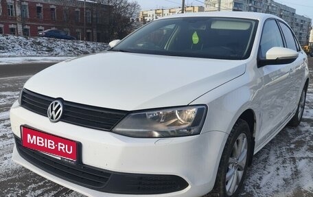 Volkswagen Jetta VI, 2013 год, 1 100 000 рублей, 1 фотография