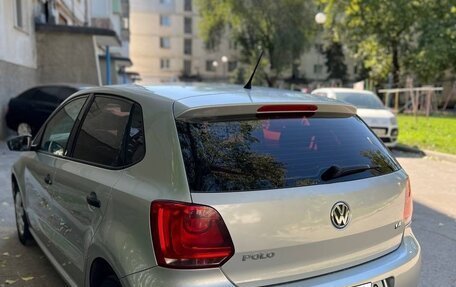 Volkswagen Polo VI (EU Market), 2010 год, 700 000 рублей, 3 фотография