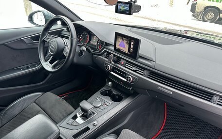 Audi A4, 2017 год, 3 050 000 рублей, 10 фотография