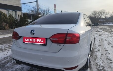 Volkswagen Jetta VI, 2013 год, 1 100 000 рублей, 2 фотография