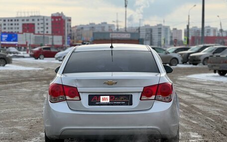 Chevrolet Cruze II, 2010 год, 599 999 рублей, 7 фотография