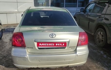 Toyota Avensis III рестайлинг, 2003 год, 690 000 рублей, 11 фотография