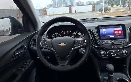 Chevrolet Equinox III, 2022 год, 1 680 000 рублей, 13 фотография