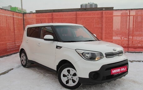 KIA Soul II рестайлинг, 2018 год, 1 588 000 рублей, 2 фотография