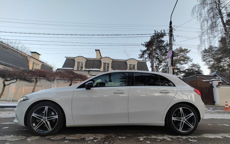 Mercedes-Benz A-Класс, 2018 год, 2 950 000 рублей, 11 фотография