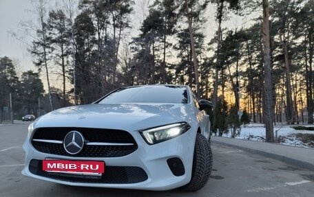 Mercedes-Benz A-Класс, 2018 год, 2 950 000 рублей, 10 фотография