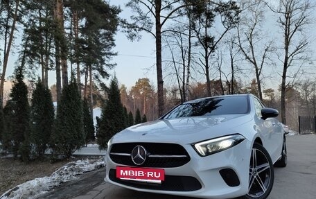 Mercedes-Benz A-Класс, 2018 год, 2 950 000 рублей, 20 фотография