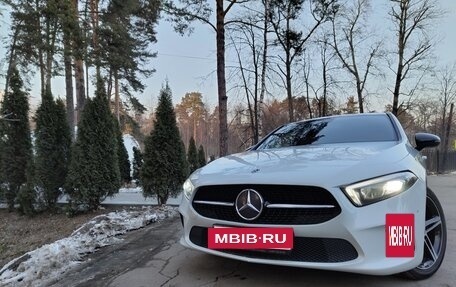 Mercedes-Benz A-Класс, 2018 год, 2 950 000 рублей, 24 фотография