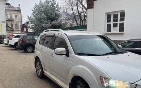 Mitsubishi Outlander III рестайлинг 3, 2010 год, 1 100 000 рублей, 3 фотография