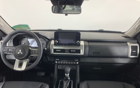 Mitsubishi L200, 2024 год, 5 599 000 рублей, 13 фотография