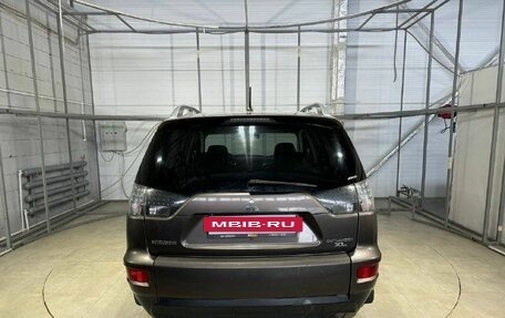 Mitsubishi Outlander III рестайлинг 3, 2010 год, 1 099 000 рублей, 6 фотография