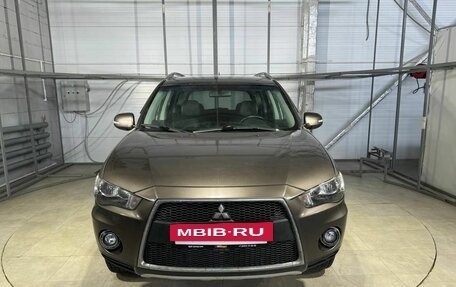 Mitsubishi Outlander III рестайлинг 3, 2010 год, 1 099 000 рублей, 2 фотография