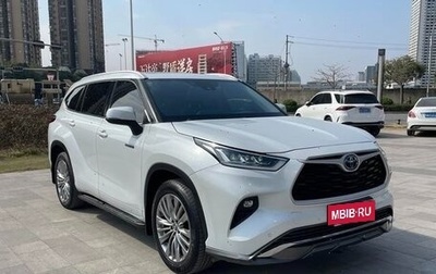 Toyota Highlander, 2022 год, 4 500 000 рублей, 1 фотография