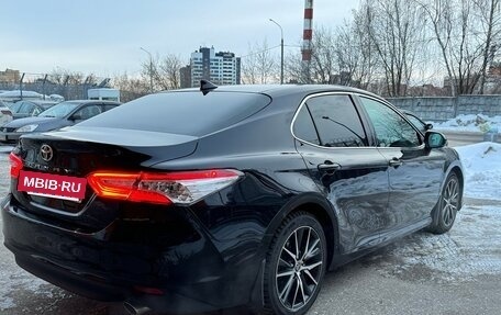 Toyota Camry, 2021 год, 3 300 000 рублей, 7 фотография