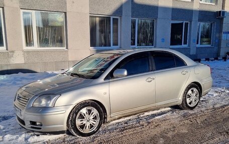 Toyota Avensis III рестайлинг, 2004 год, 850 000 рублей, 1 фотография